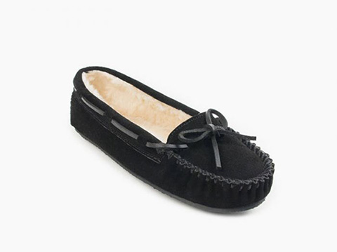 Minnetonka Women's Cally Slipper - Black Wide